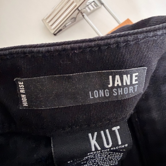 Kut From The Kloth Jane Long Short - Black Frayed Hem Women's Denim Shorts - Picture 4 of 4